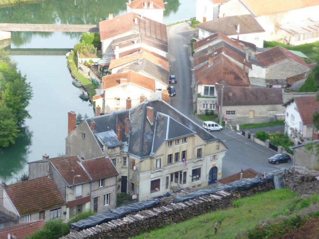 Chambres D'Hotes Notre Paradis Dun-sur-Meuse Exterior photo